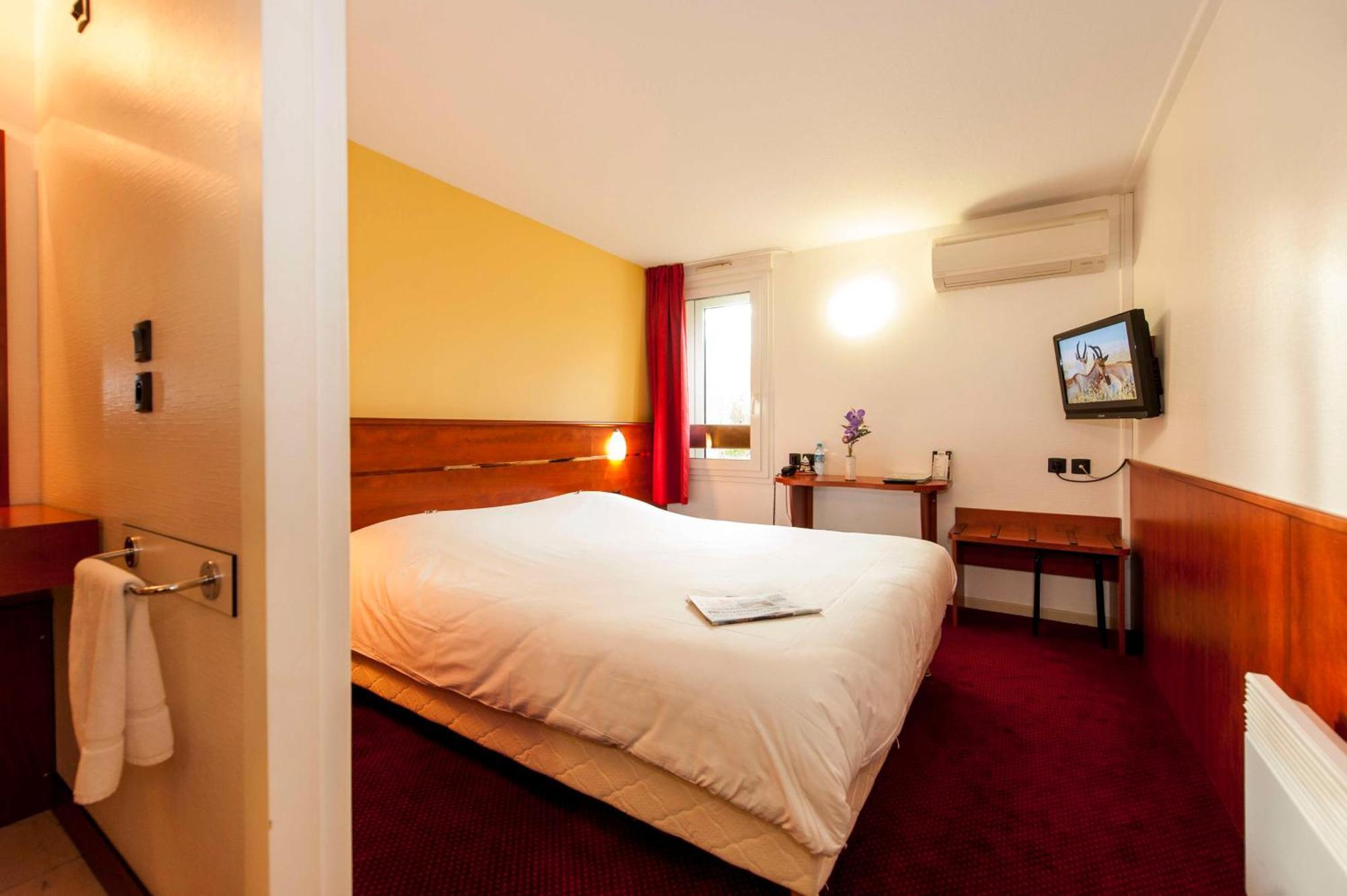 Brit Hotel Agen - L'Aquitaine Le Passage  Dış mekan fotoğraf